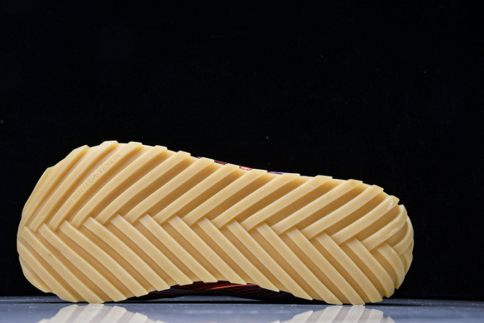 bo*te*ga Ve*ne*ta sneaker copshpe bv-49