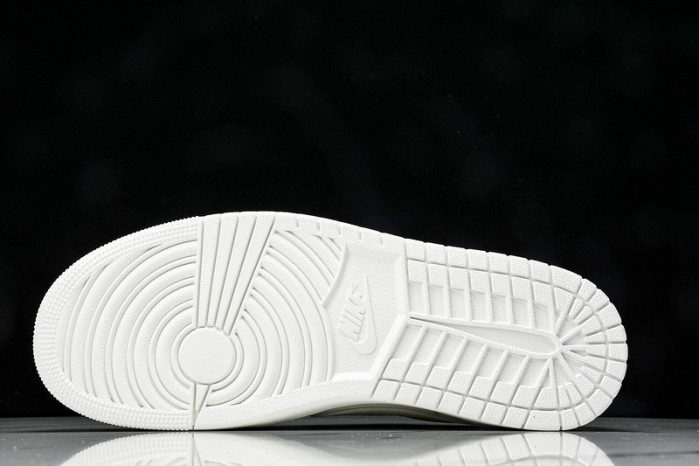 Jordan 1 Retro Low OG SP Travis Scott Michael Rubin TD1228-111