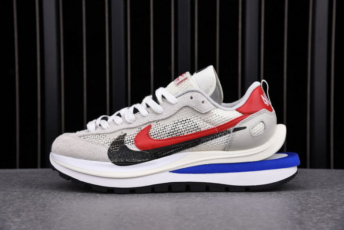 nike vaporwaffle sacai black white - cv1363-001