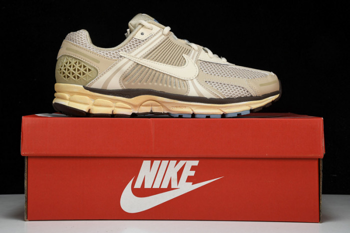 nike zoom vomero 5 oatmeal fb8825-111