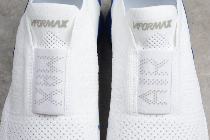 nike air vapormax moc 2 indigo burst/solar blue/ red ah7006-400